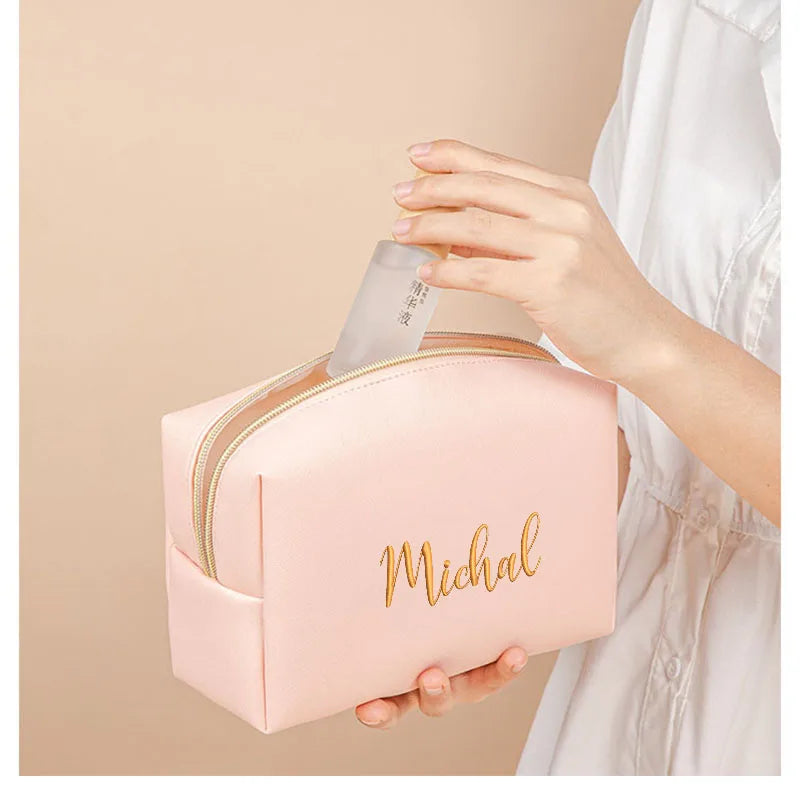 Trousse de maquillage brodée personnalisée, Portable en cuir PU Saffiano, Kits de cosmétiques de toilette imperméables pour hommes et femmes, Logo avec nom personnalisé